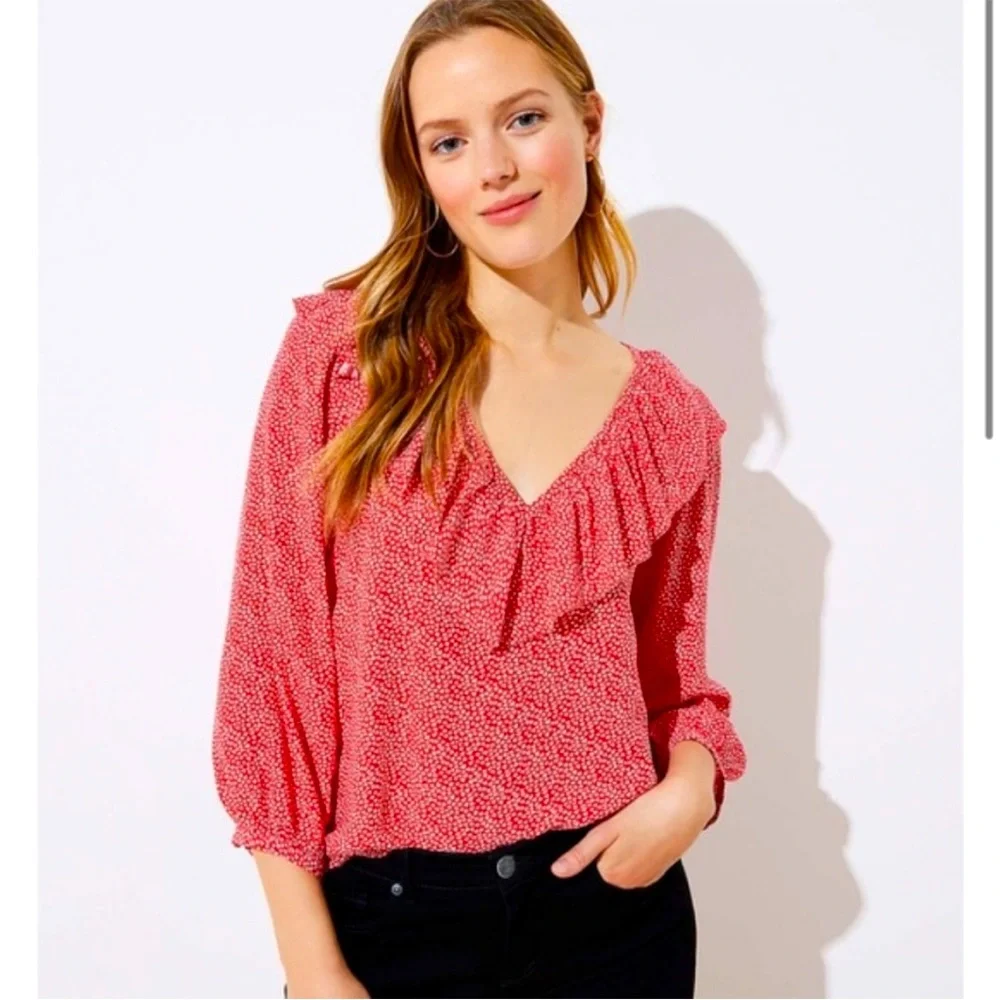 💚Loft red heart print top - Picture 1 of 8
